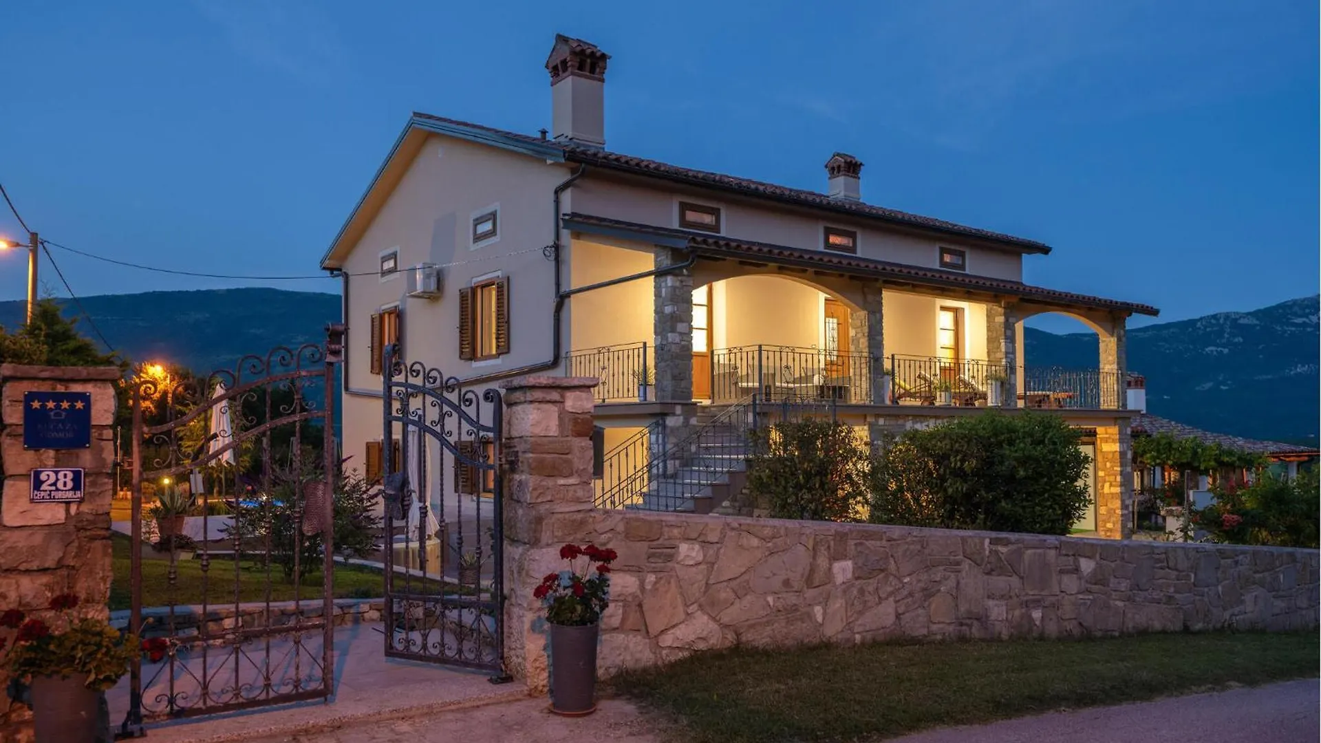 Villa Milena Krsan 0*,